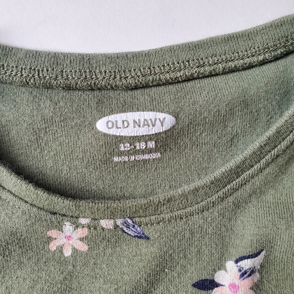 Baby Girl Olive Onesie w/ Flower Print - Picture 4 of 6